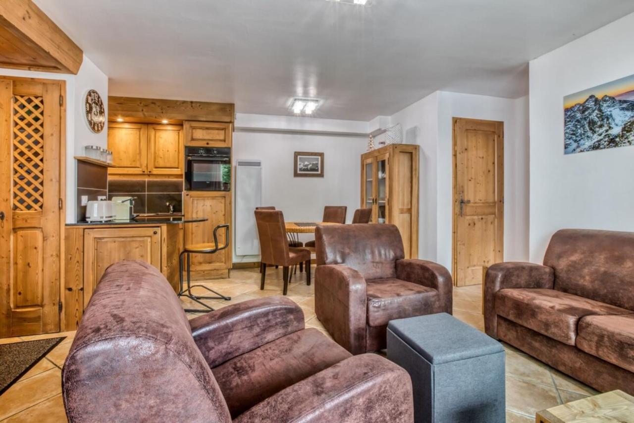 Villa Vallet- Newly Renovated 2 Bedroom Nestled Just Off The Main Street 샤모니 외부 사진